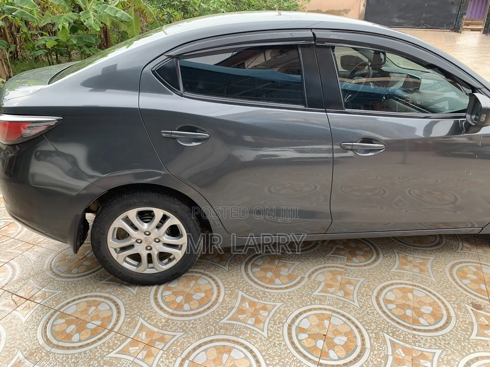 Toyota Yaris 2017 Black