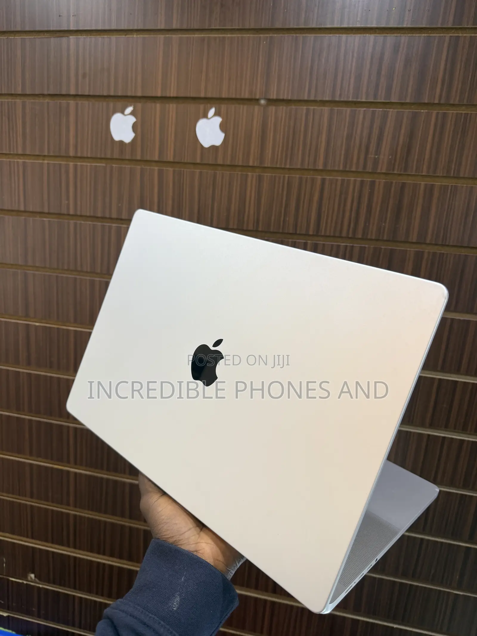 Laptop Apple MacBook Pro 2023 M3 Pro 18GB Apple M3 Pro SSD 1T