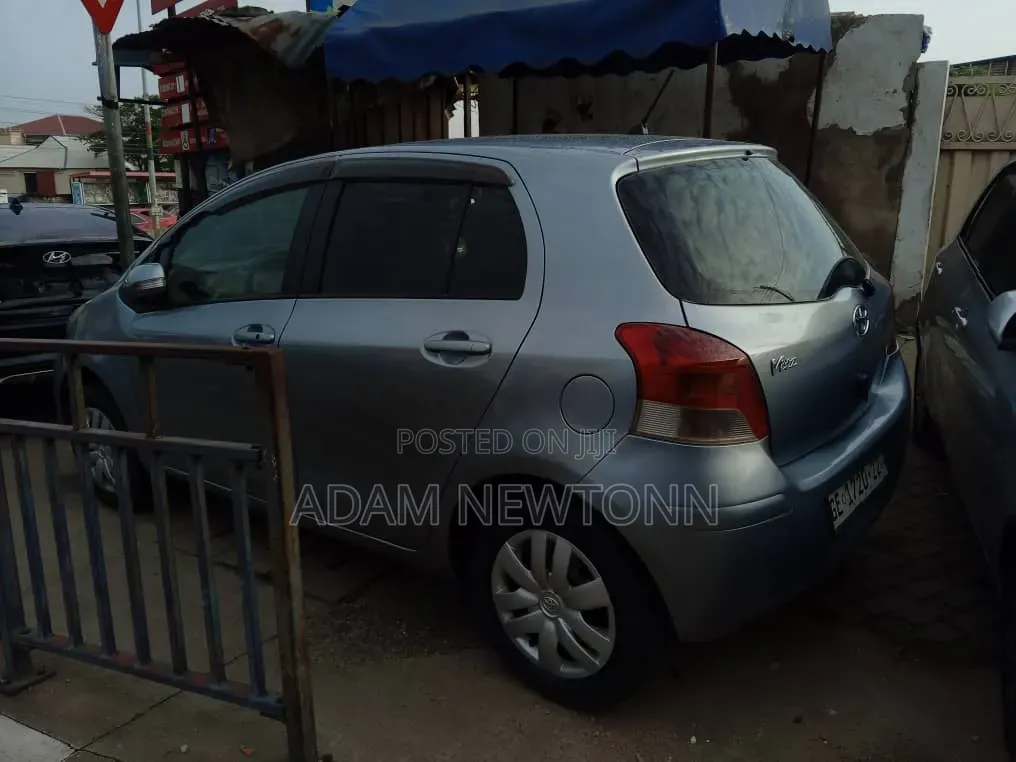 Toyota Vitz 2010 Green
