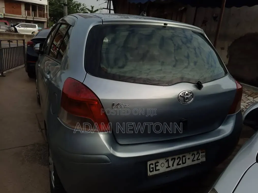 Toyota Vitz 2010 Green