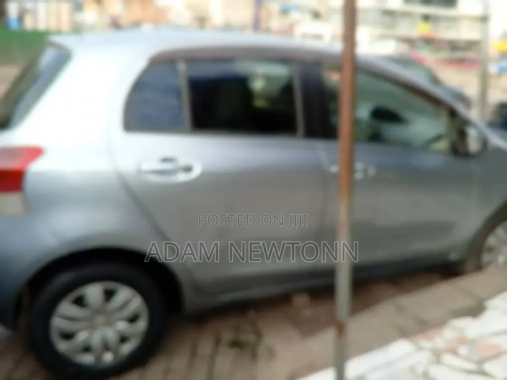 Toyota Vitz 2010 Green