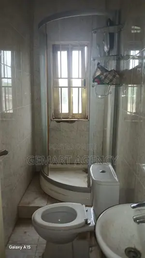 9bdrm House in Taifa Burkina for rent
