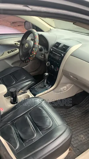 Toyota Corolla LE 4dr Sedan (1.8L 4cyl 4A) 2010 Black
