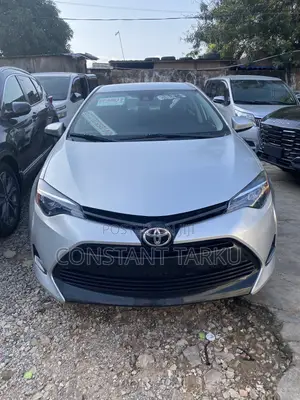 Toyota Corolla LE (1.8L 4cyl 2A) 2019 Gray