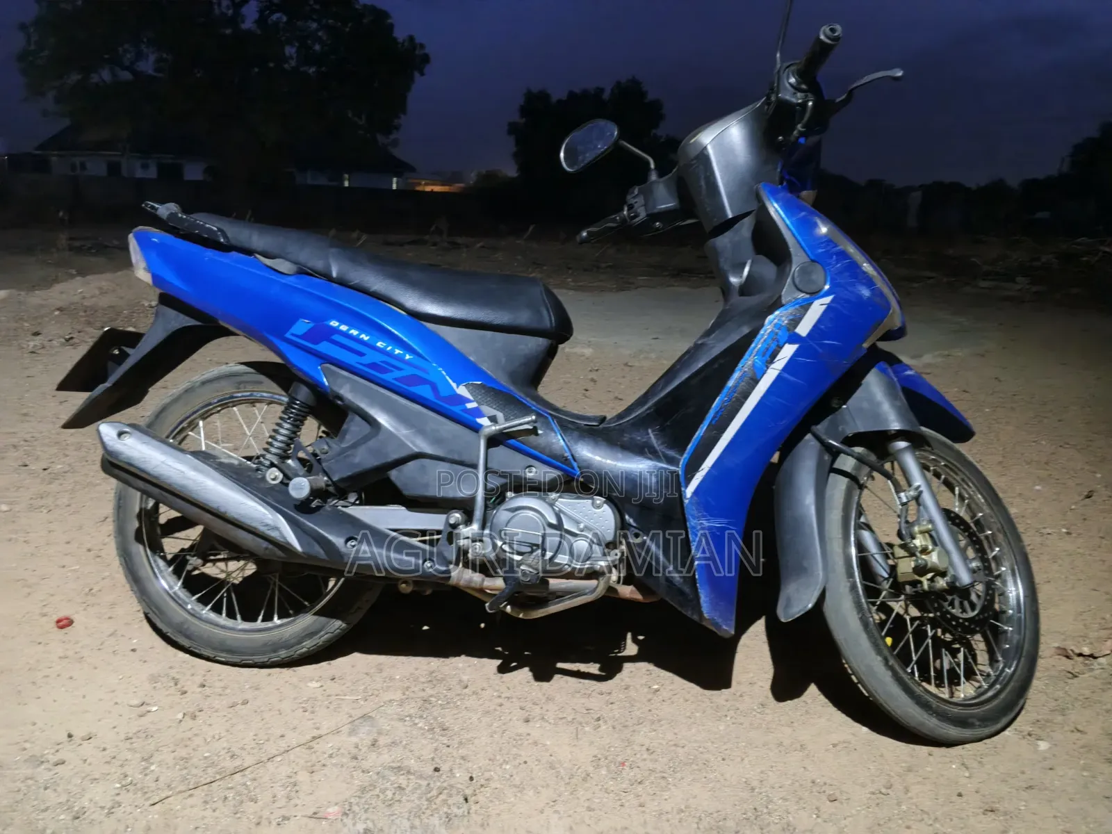 Yamaha 2022 Blue