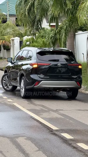 Toyota Highlander Limited AWD 2023 Black