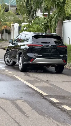 Toyota Highlander Limited AWD 2023 Black