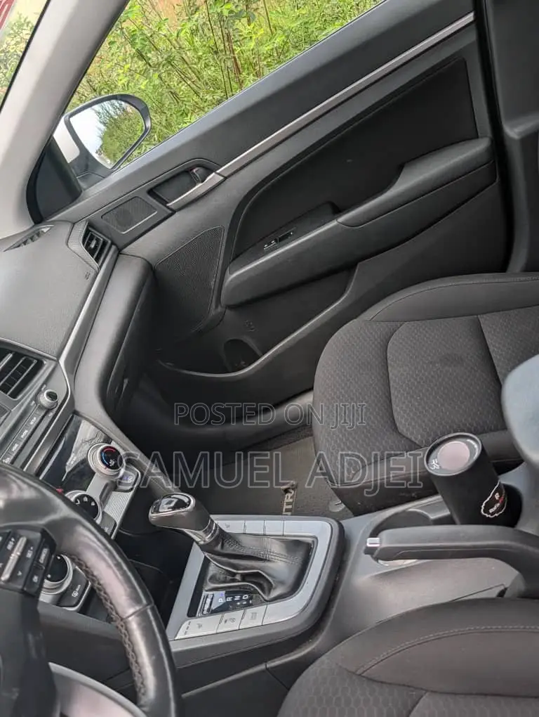 Hyundai Elantra 2020 White