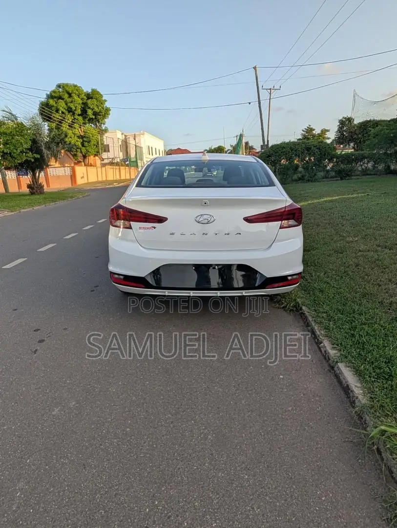 Hyundai Elantra 2020 White