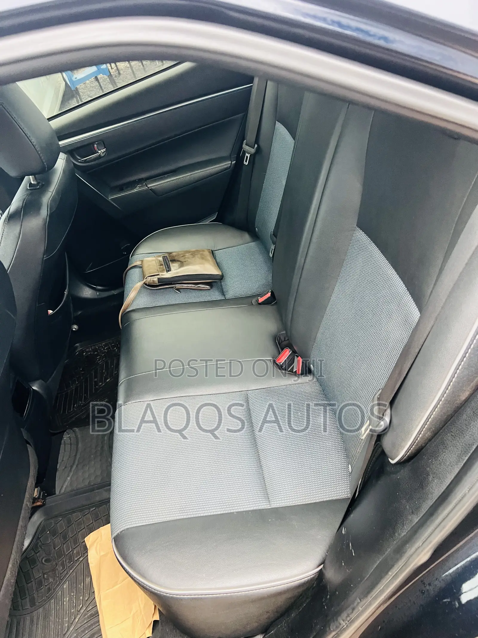 Toyota Corolla 2015 Black
