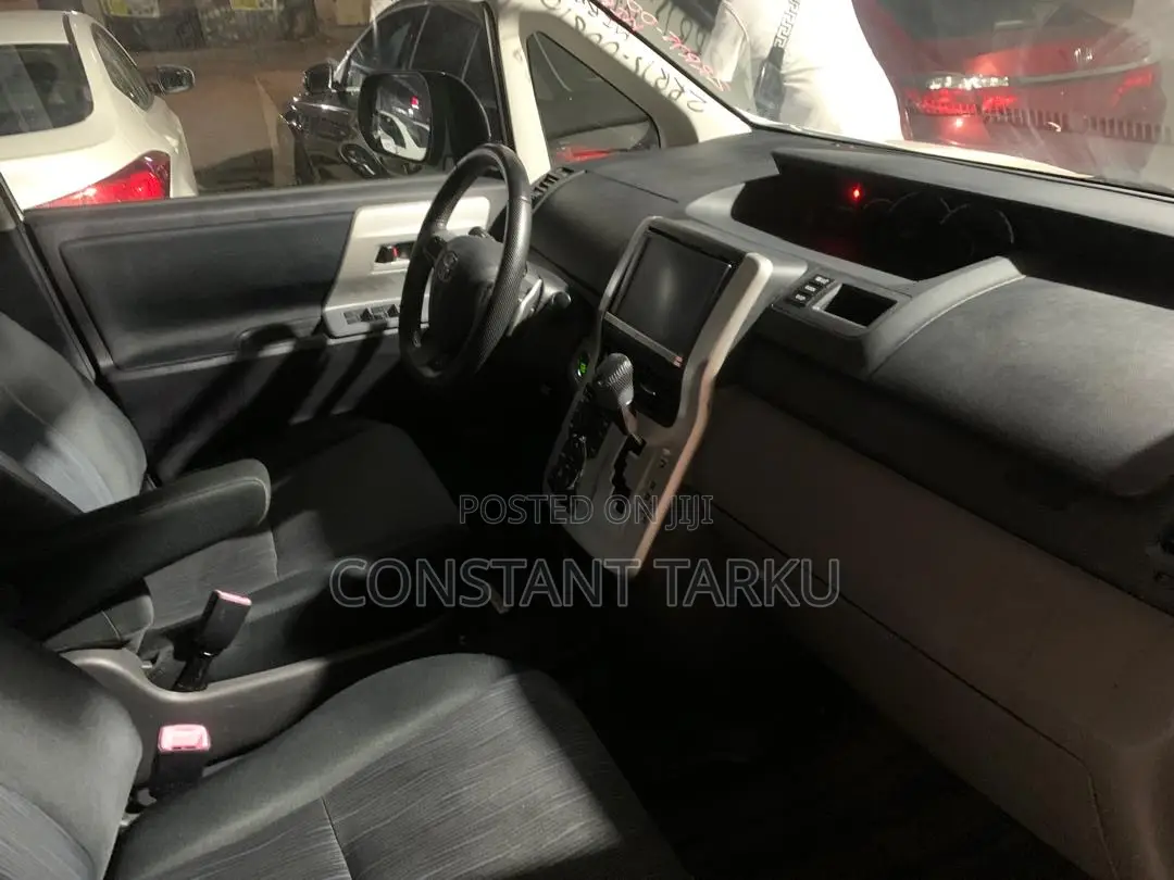 Toyota Voxy 2012 White