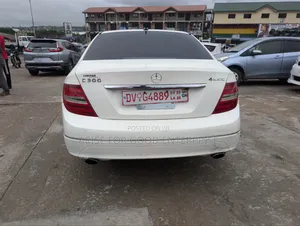 Mercedes-Benz C300 Sport Sedan AWD (3.0L 6cyl 7A) 2008 White