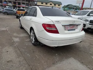 Mercedes-Benz C300 Sport Sedan AWD (3.0L 6cyl 7A) 2008 White