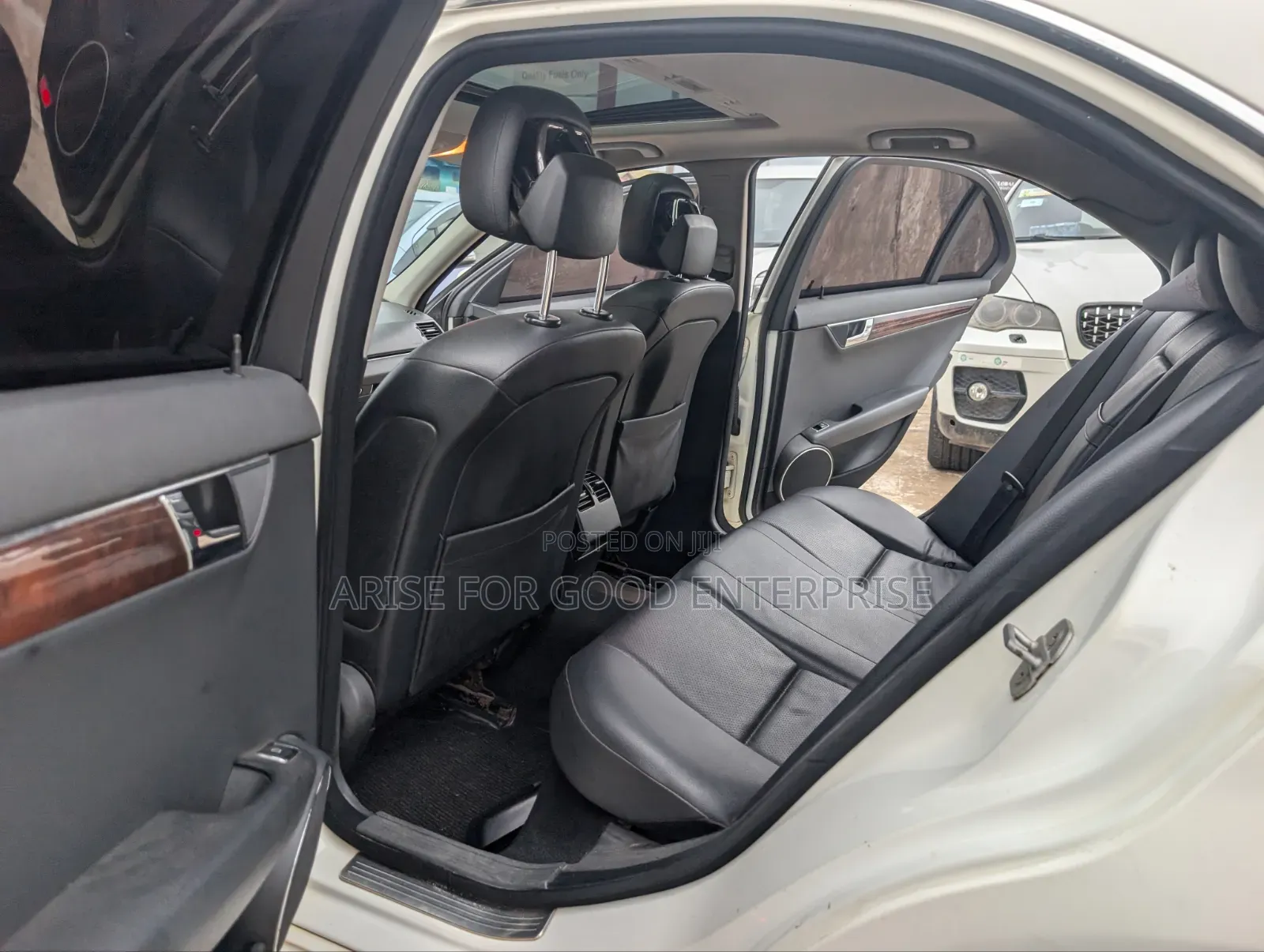 Mercedes-Benz C300 Sport Sedan AWD (3.0L 6cyl 7A) 2008 White
