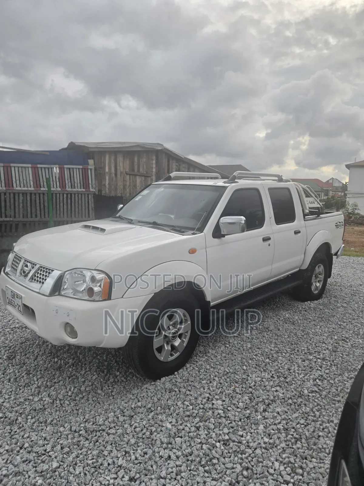 Nissan Hardbody 2021 White