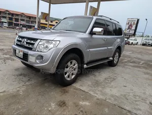 Mitsubishi Pajero 3.8 V6 GLS/GLX 2012 Silver