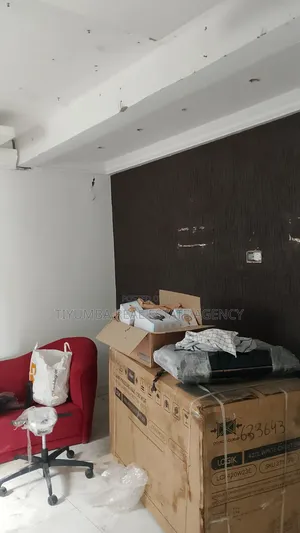 3in 1shop for Rent at Achimota.