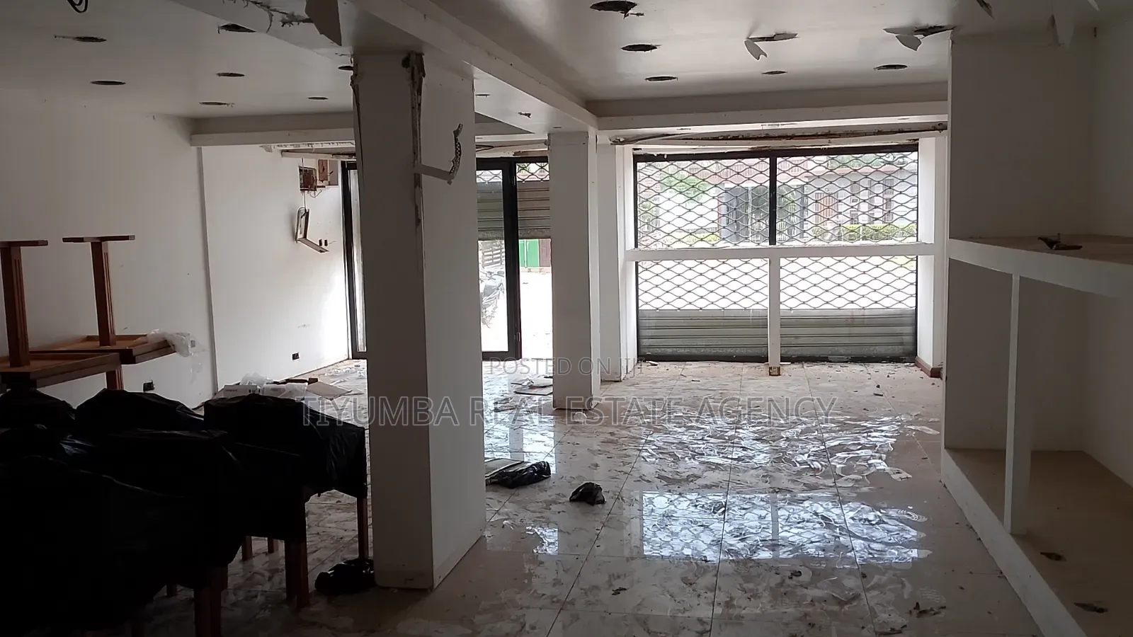 3in 1shop for Rent at Achimota.