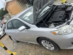 Toyota Corolla LE 4dr Sedan (1.8L 4 cyl 4A) 2009 Silver