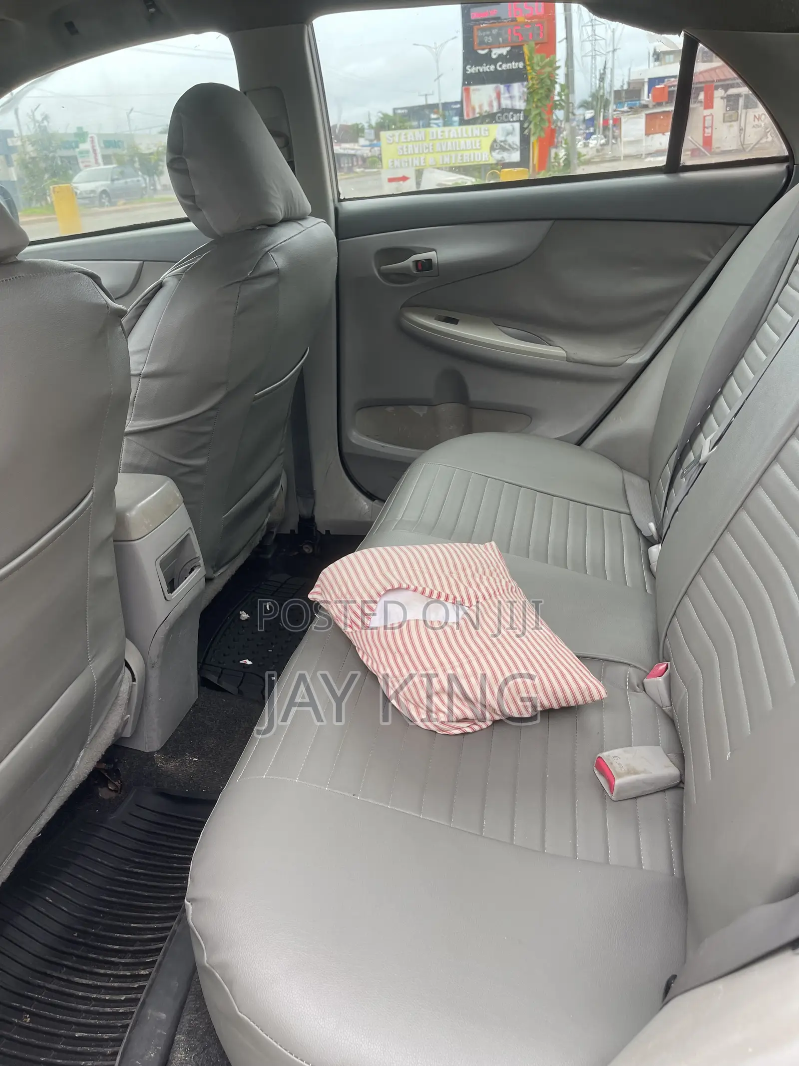 Toyota Corolla LE 4dr Sedan (1.8L 4 cyl 4A) 2009 Silver