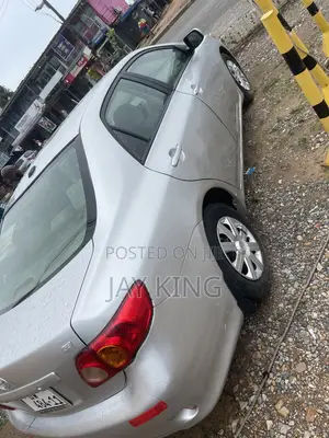 Toyota Corolla LE 4dr Sedan (1.8L 4 cyl 4A) 2009 Silver