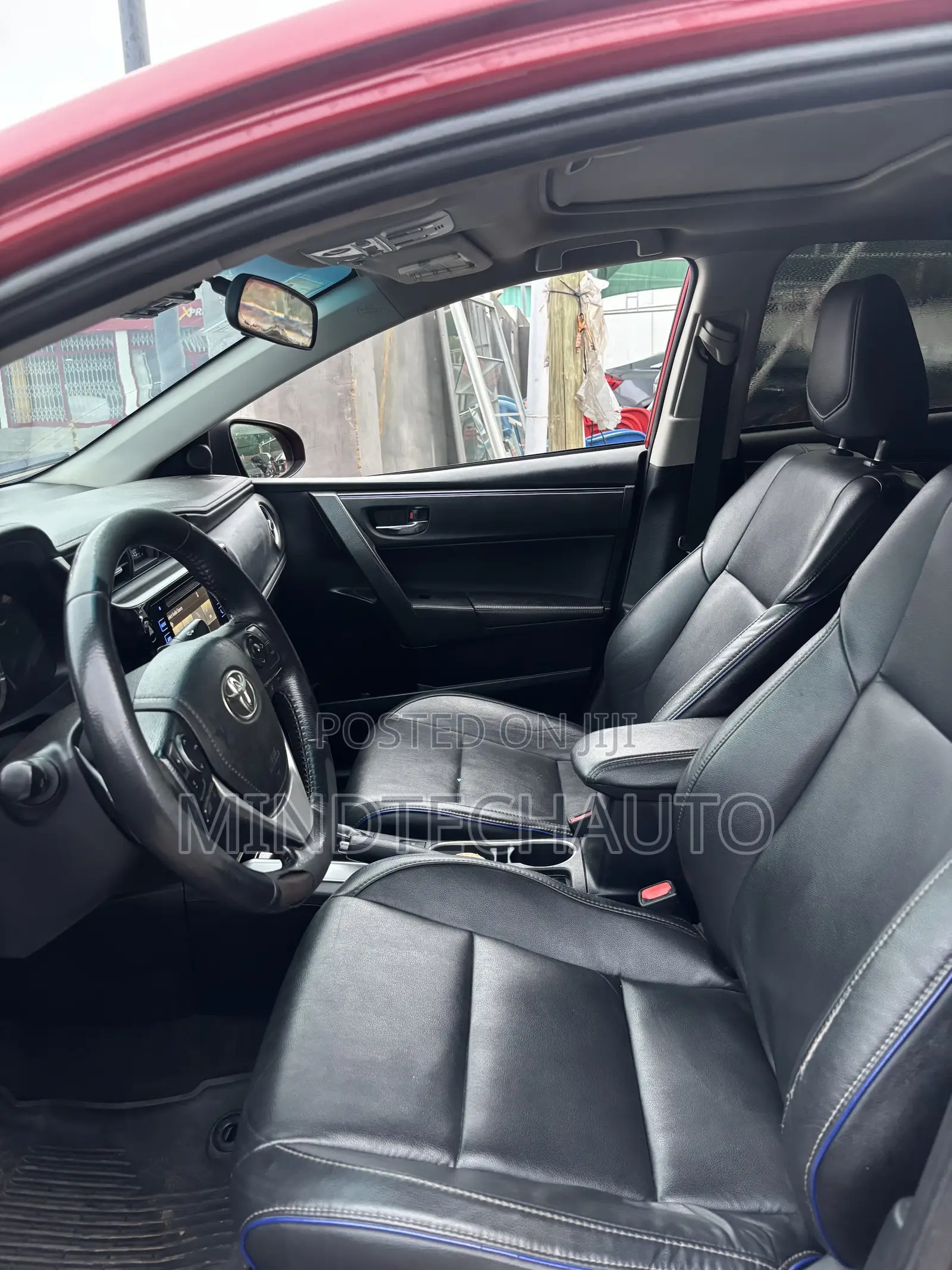 Toyota Corolla XSE (1.8L 4cyl 2A) 2018 Red