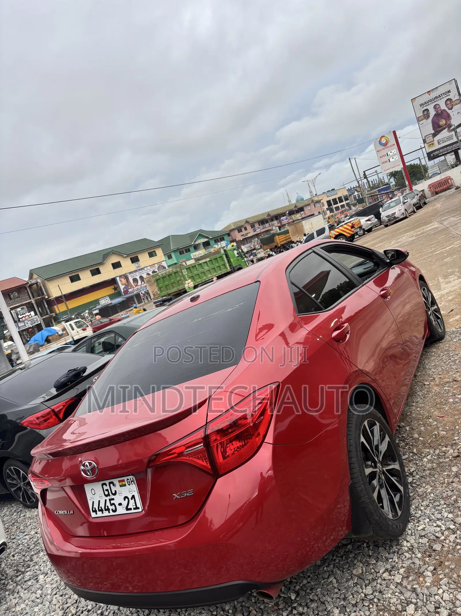Toyota Corolla XSE (1.8L 4cyl 2A) 2018 Red