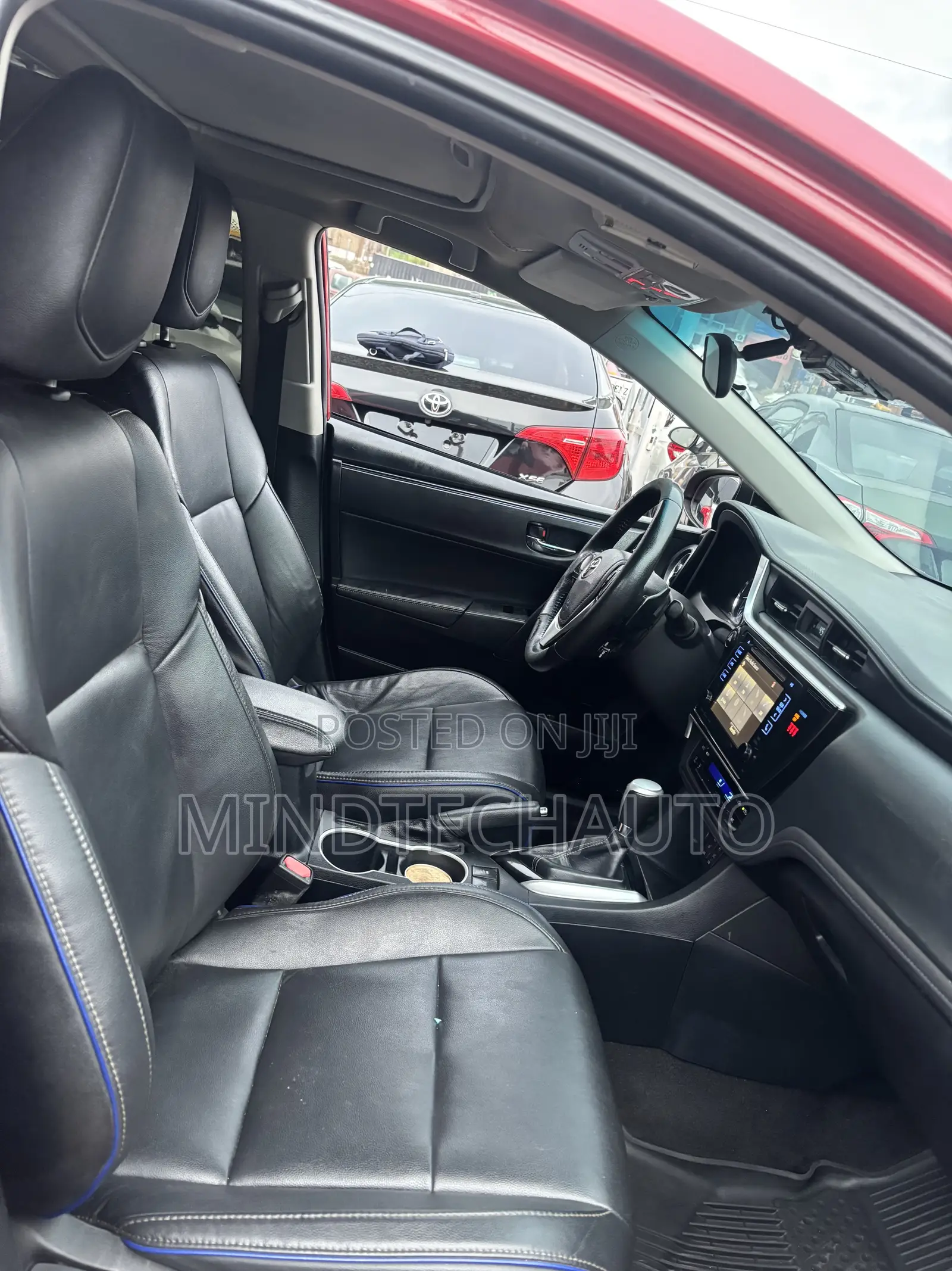 Toyota Corolla XSE (1.8L 4cyl 2A) 2018 Red