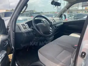 Toyota HiAce 2012 Grey