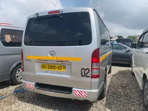 Toyota HiAce 2012 Grey