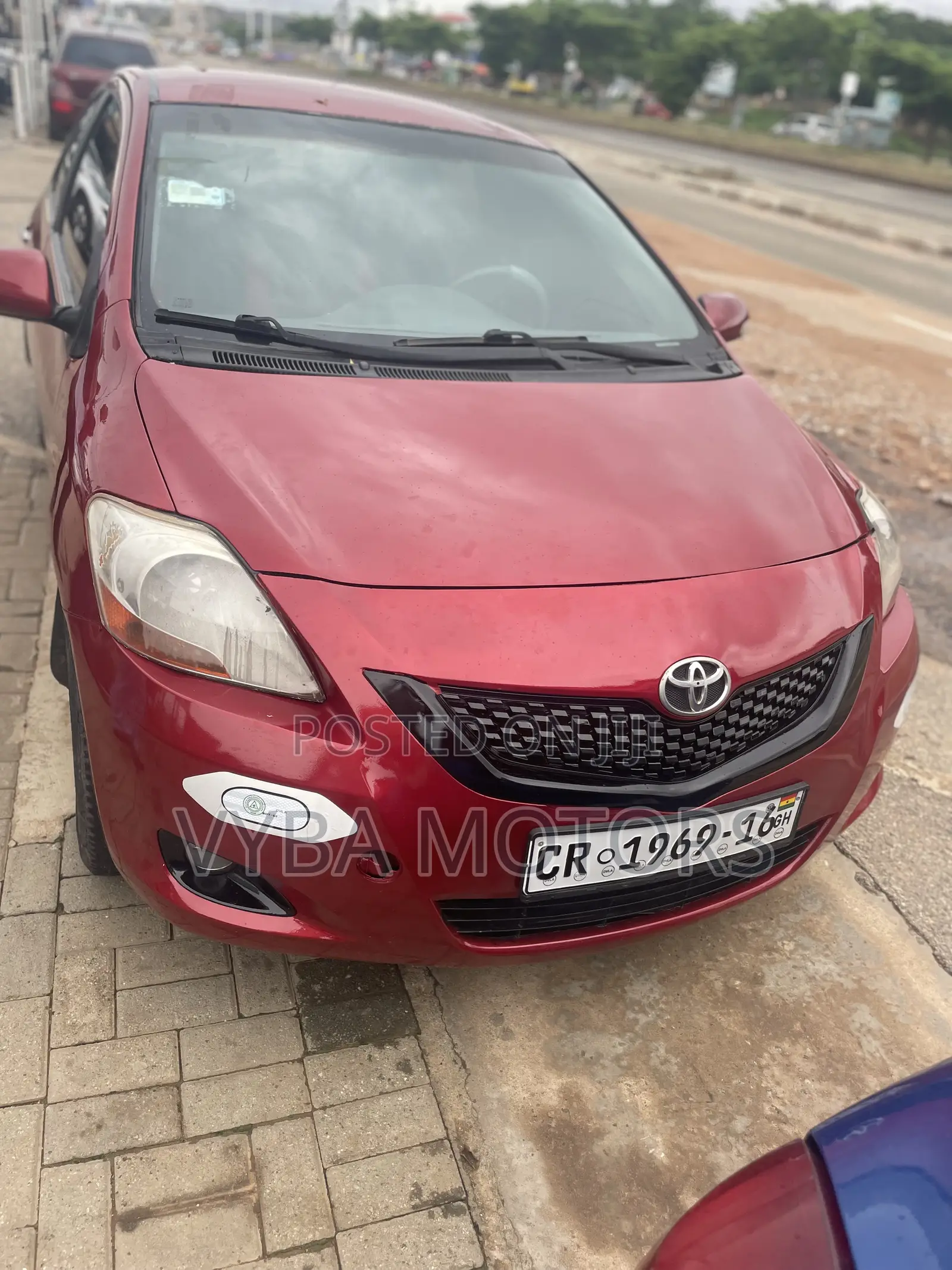 Toyota Yaris Base Sedan 4dr 2010 Red