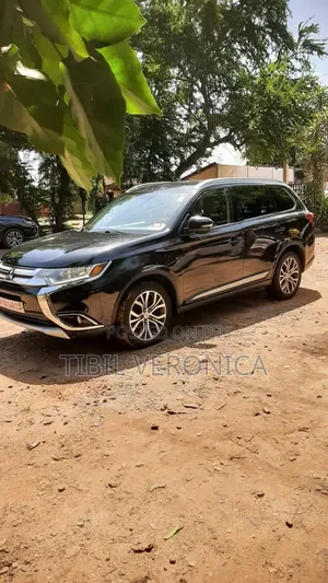Mitsubishi Outlander 2.4 PHEV AWD 2017 Black