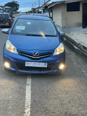 Toyota Vitz 2012 Blue