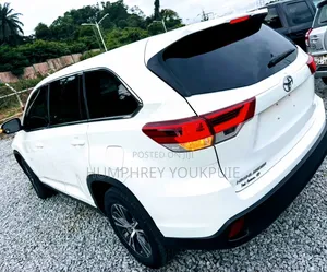 Toyota Highlander LE 2019 White