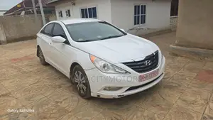 Hyundai Sonata Limited Sedan FWD (2.4L 4cyl 6A) 2013 White