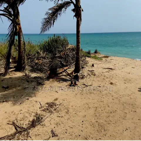 Title Registered Beachfront Land For Sale – Ningo Kpongunor, Prampram