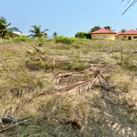Title Registered Beachfront Land For Sale – Ningo Kpongunor, Prampram