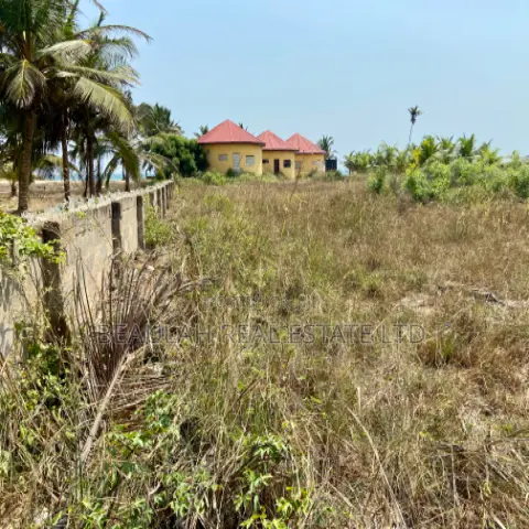 Title Registered Beachfront Land For Sale – Ningo Kpongunor, Prampram