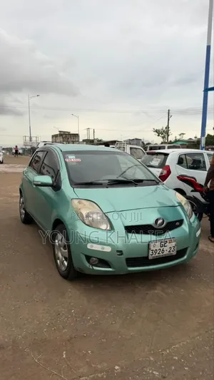 Toyota Vitz 2010 Green