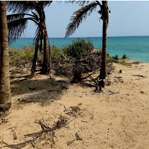 Title Registered Beachfront Land For Sale – Ningo Kpongunor, Prampram