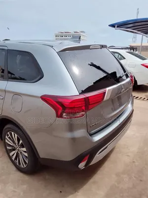 Mitsubishi Outlander SE AWC 2019 Silver