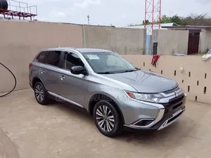 Mitsubishi Outlander SE AWC 2019 Silver