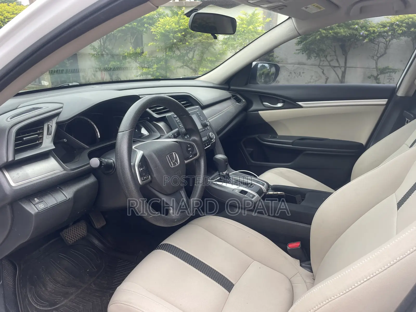 Honda Civic LX 4dr Sedan (2.0L 4cyl) 2016 White