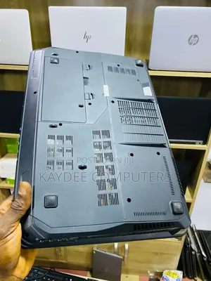 Laptop MSI 32GB Intel Core i7 SSD 1T