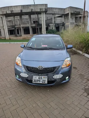 Toyota Yaris L Hatchback 5dr 2012 Blue