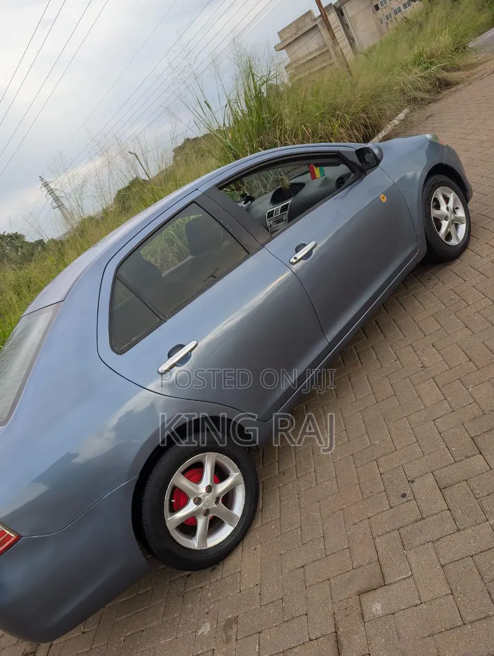 Toyota Yaris L Hatchback 5dr 2012 Blue