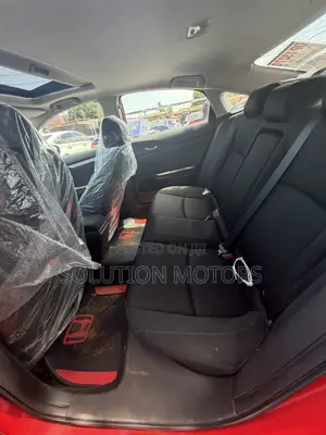 Honda Civic 2018 Red