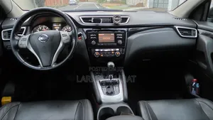 Nissan Qashqai 2016 Gray