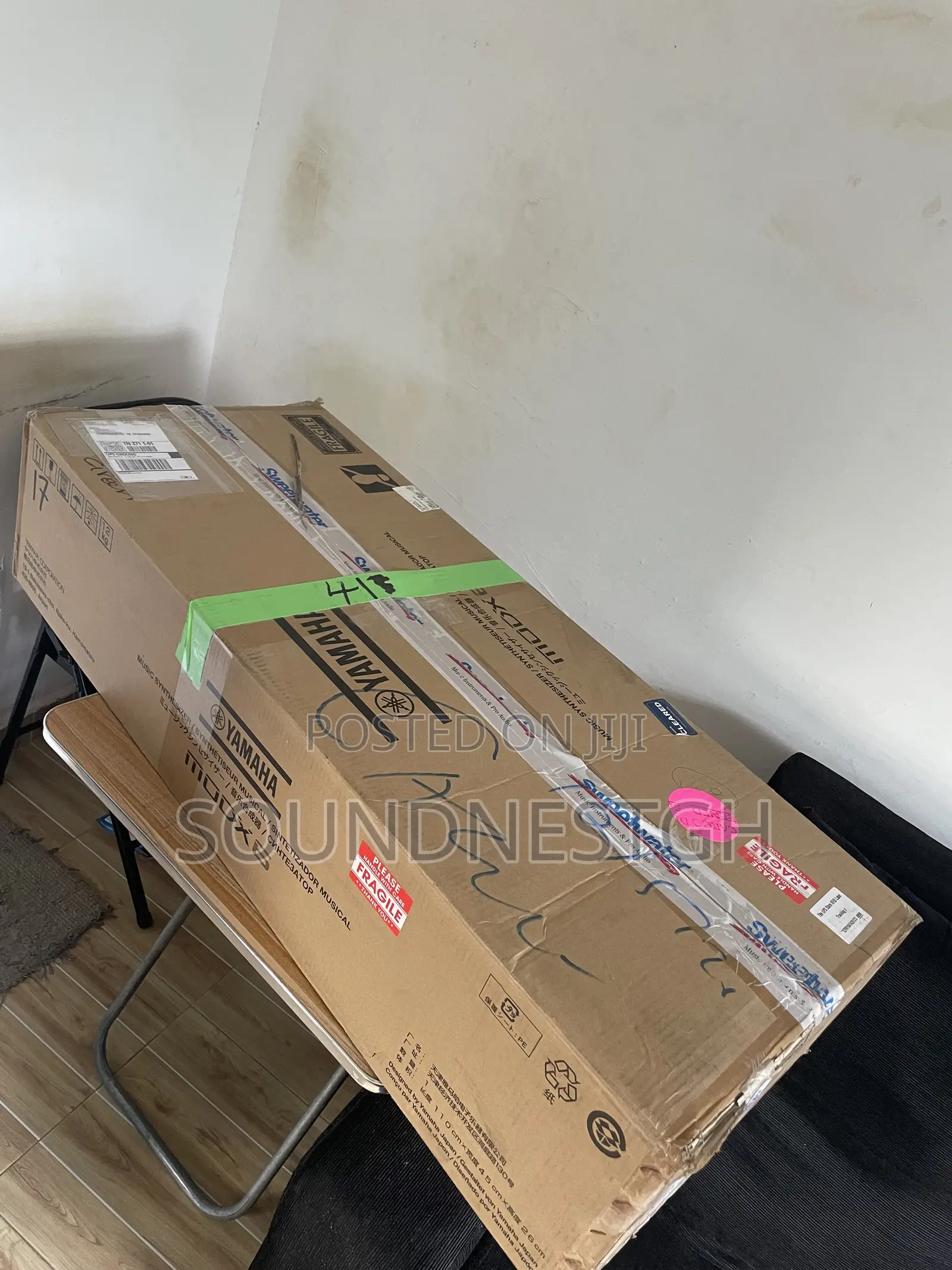Yamaha Modx6 (+Free Dust Cover)