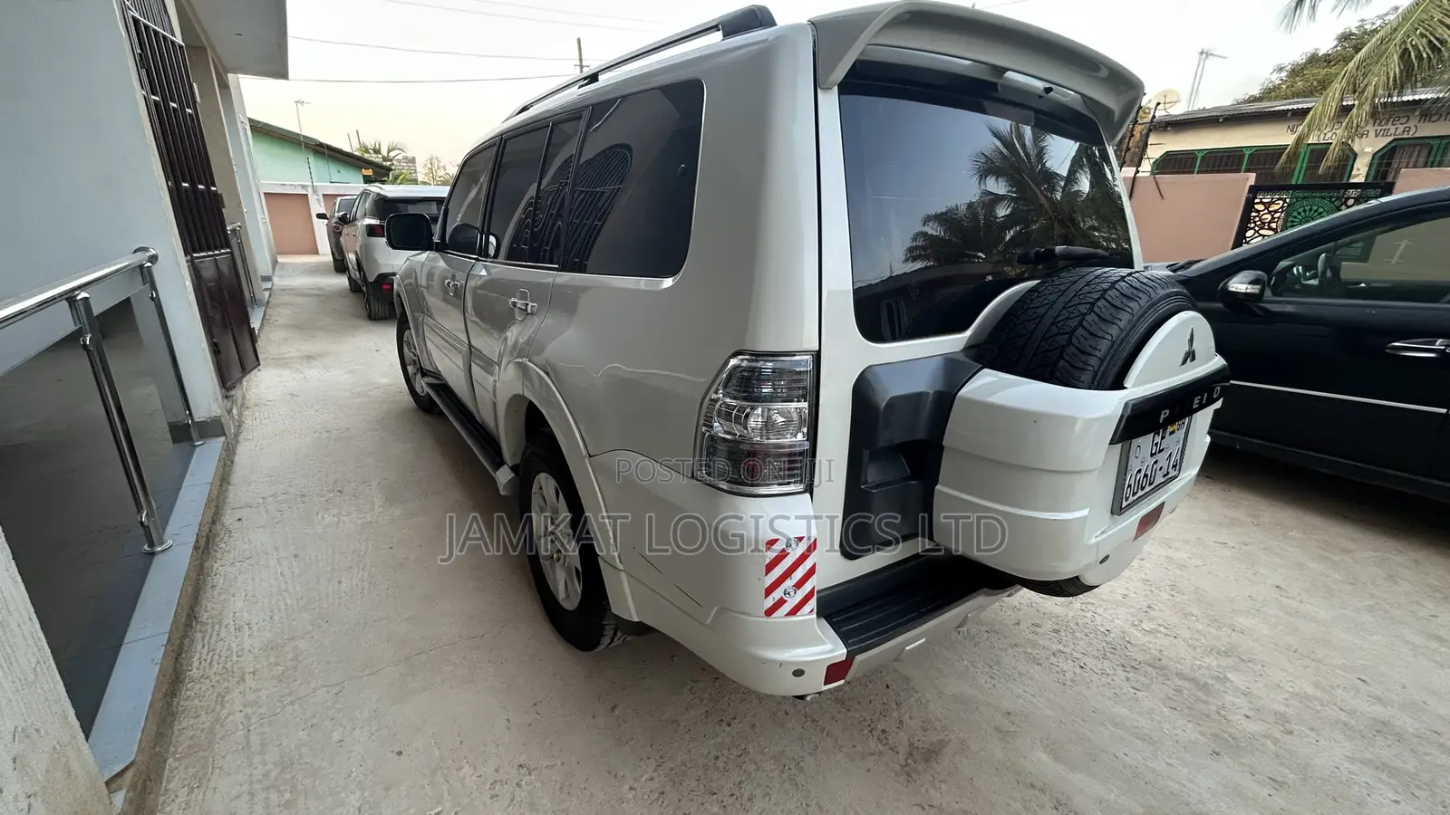 Mitsubishi Pajero V80 3.0 VR-I 2014 White
